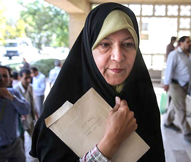 حمله شدید دختر هاشمی رفسنجانی به وزیر دولت روحانی http://www.baharnews.ir/images/docs/000058/n00058386-b.jpg